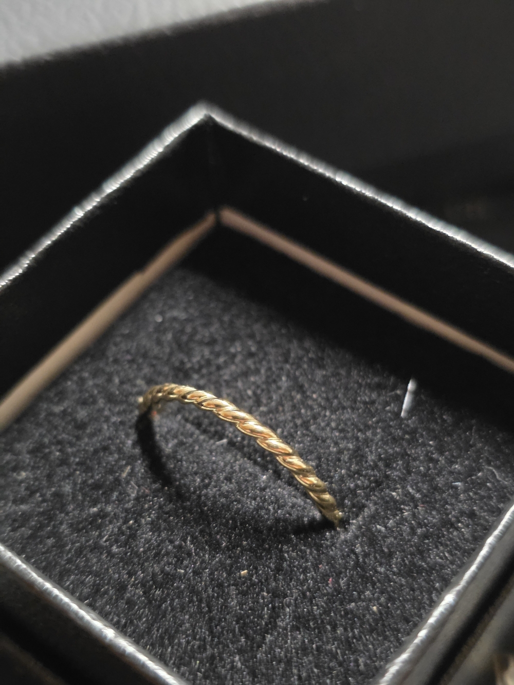 10k Gold Rope Band Ring - Size 7 - Picture 2 of 7